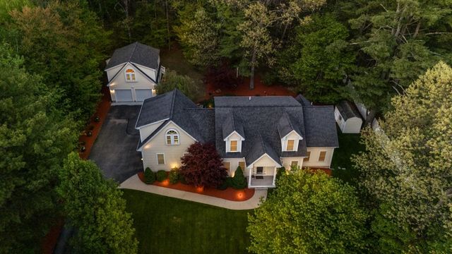 5 Glastombury Drive, Sandown, NH 03873