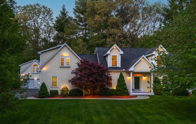 5 Glastombury Drive, Sandown, NH 03873