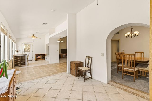 6248 W GRANDVIEW Road, Glendale, AZ 85306