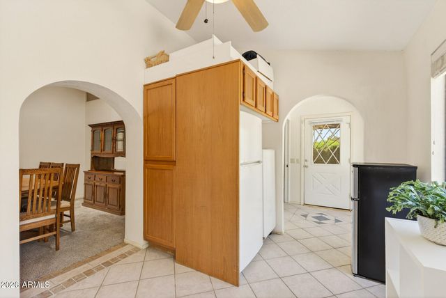 6248 W GRANDVIEW Road, Glendale, AZ 85306