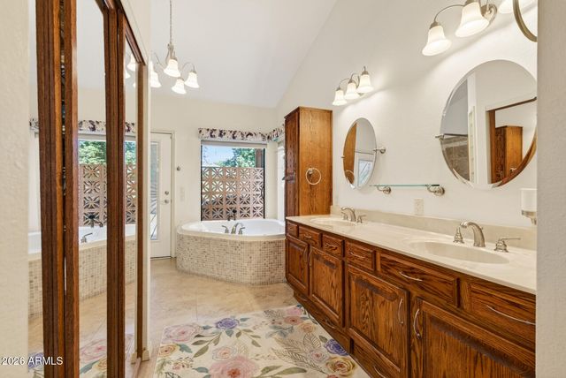 6248 W GRANDVIEW Road, Glendale, AZ 85306