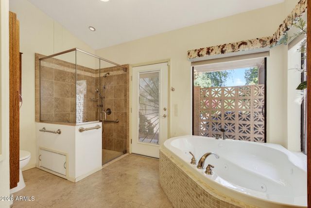 6248 W GRANDVIEW Road, Glendale, AZ 85306