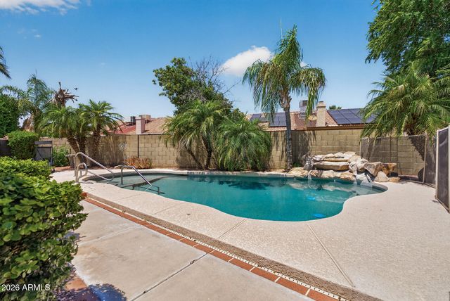 6248 W GRANDVIEW Road, Glendale, AZ 85306