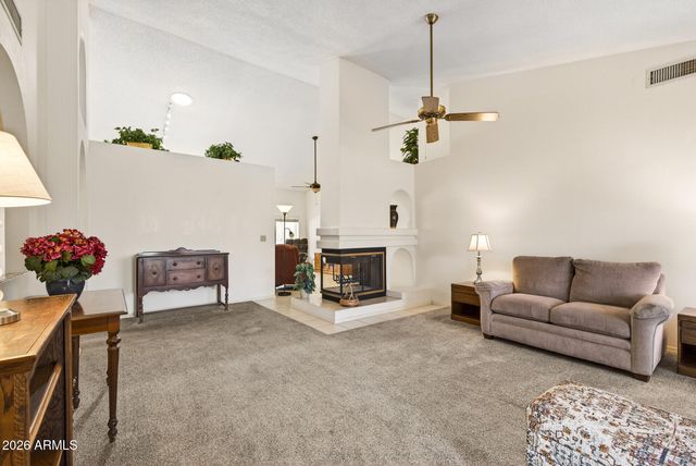6248 W GRANDVIEW Road, Glendale, AZ 85306