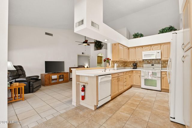 6248 W GRANDVIEW Road, Glendale, AZ 85306