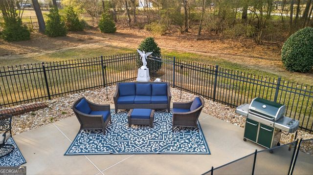 110 Turnberry Circle, Fayetteville, GA 30215