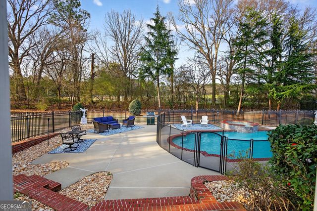 110 Turnberry Circle, Fayetteville, GA 30215