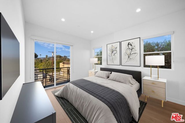 13846 Moorpark Street 202, Sherman Oaks, CA 91423