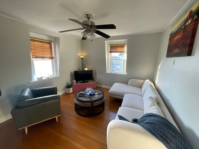 151 Grove St 2, Waltham, MA 02453