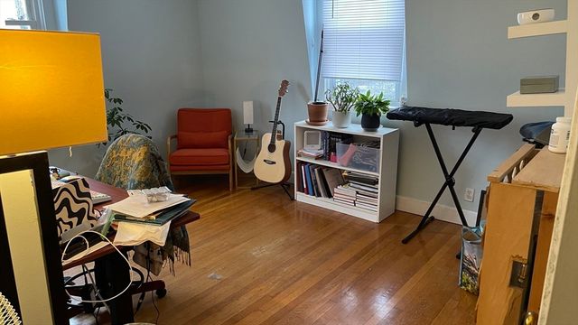 151 Grove St 2, Waltham, MA 02453