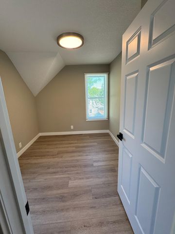 3557 Dupont Avenue N, Minneapolis, MN 55412