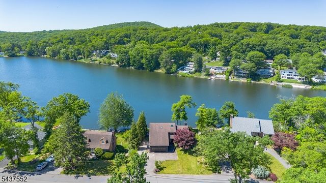 177 High Crest Drive, West Milford Twp., NJ 07480