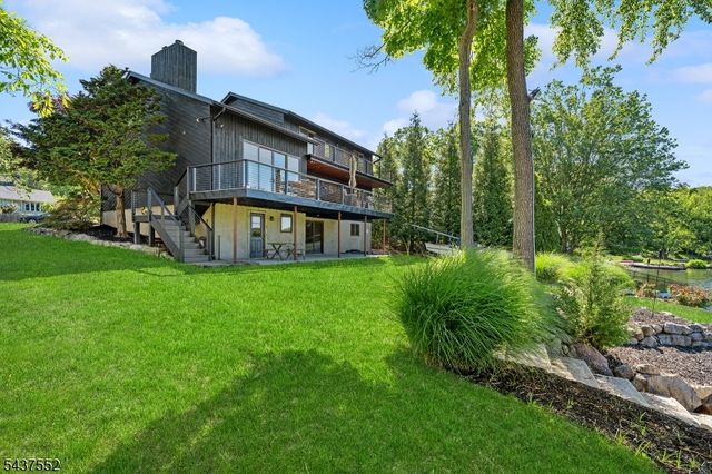 177 High Crest Drive, West Milford Twp., NJ 07480