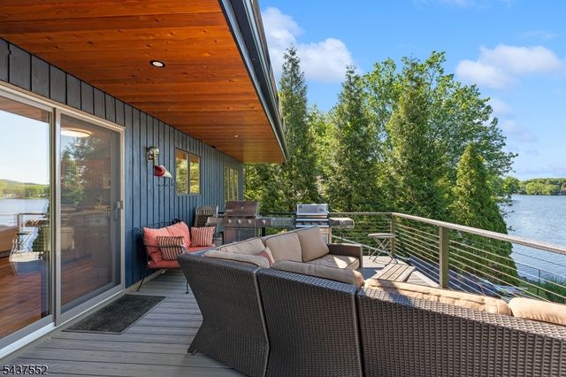 177 High Crest Drive, West Milford Twp., NJ 07480
