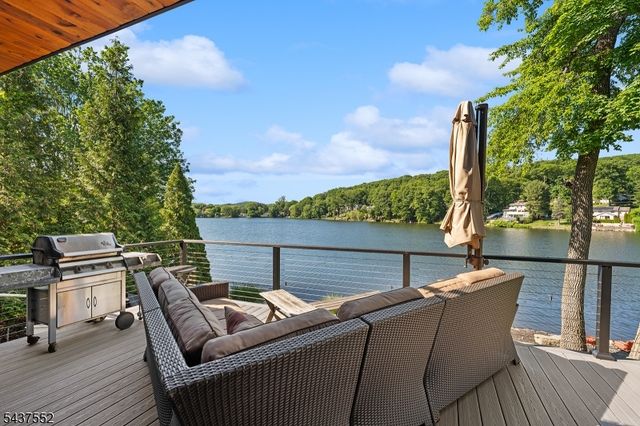 177 High Crest Drive, West Milford Twp., NJ 07480
