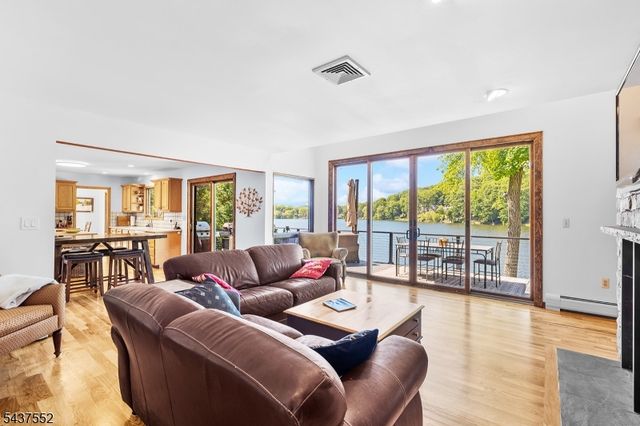177 High Crest Drive, West Milford Twp., NJ 07480