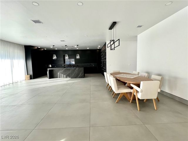 5790 Westwind Road, Las Vegas, NV 89118