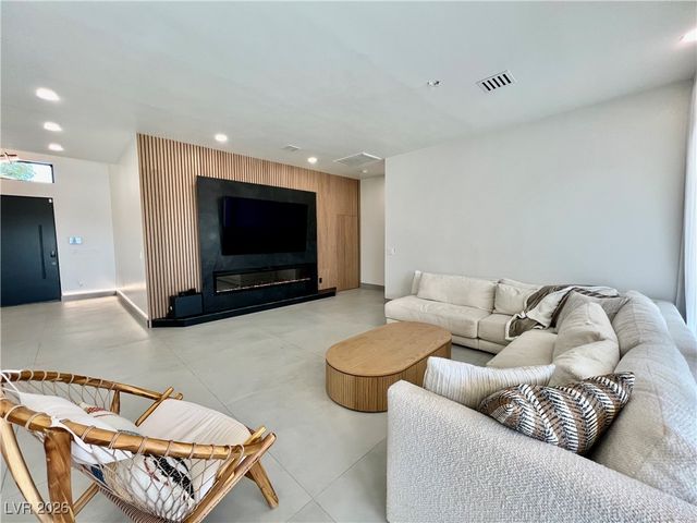 5790 Westwind Road, Las Vegas, NV 89118