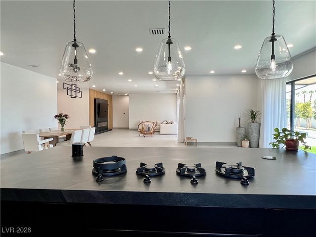 5790 Westwind Road, Las Vegas, NV 89118