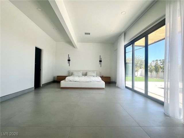 5790 Westwind Road, Las Vegas, NV 89118