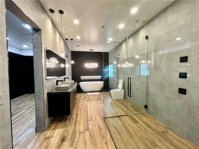 5790 Westwind Road, Las Vegas, NV 89118