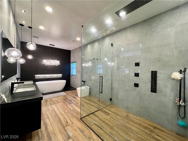 5790 Westwind Road, Las Vegas, NV 89118