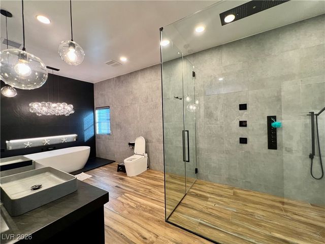 5790 Westwind Road, Las Vegas, NV 89118