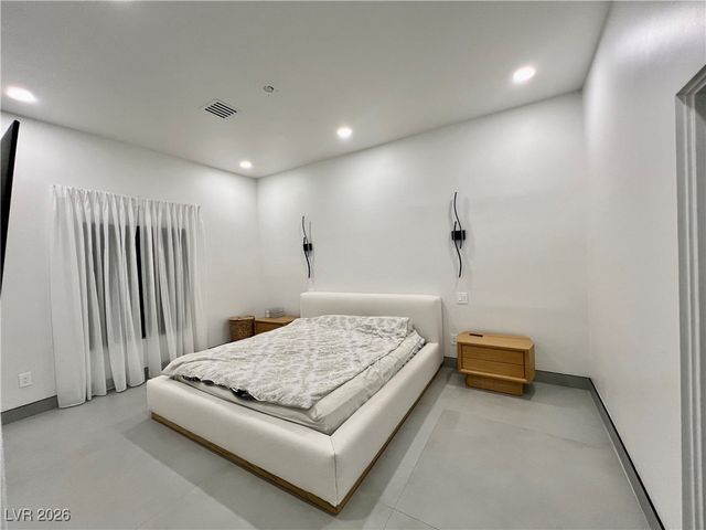 5790 Westwind Road, Las Vegas, NV 89118