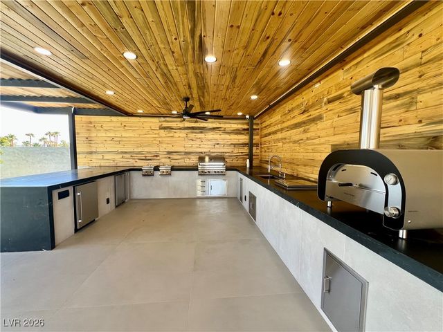 5790 Westwind Road, Las Vegas, NV 89118