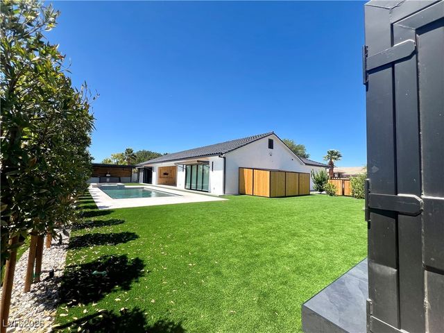 5790 Westwind Road, Las Vegas, NV 89118