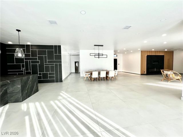 5790 Westwind Road, Las Vegas, NV 89118