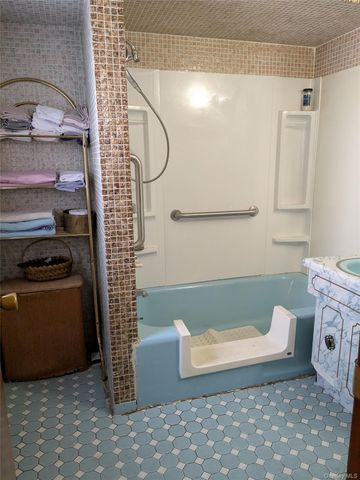18-41 124th Street, College Point, NY 11356