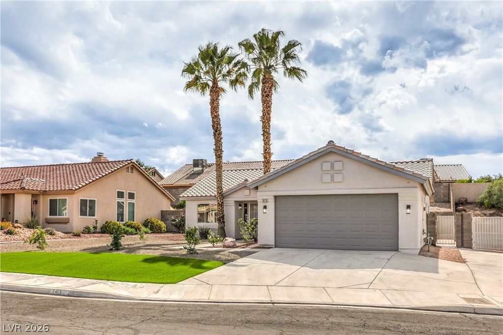 7413 Red Eagle Street, Las Vegas, NV 89131