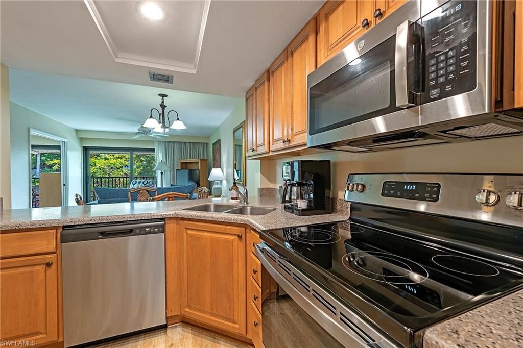 600 Neapolitan WAY 212, NAPLES, FL 34103 — photo 3