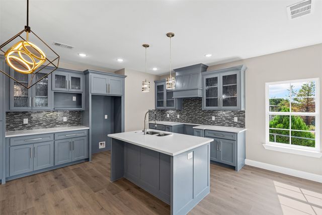 913 Pease River Drive, Granbury, TX 76048