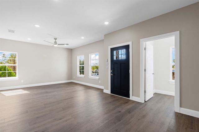 913 Pease River Drive, Granbury, TX 76048