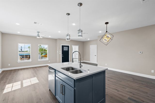 913 Pease River Drive, Granbury, TX 76048