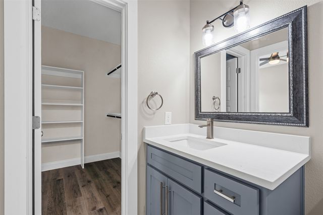 913 Pease River Drive, Granbury, TX 76048