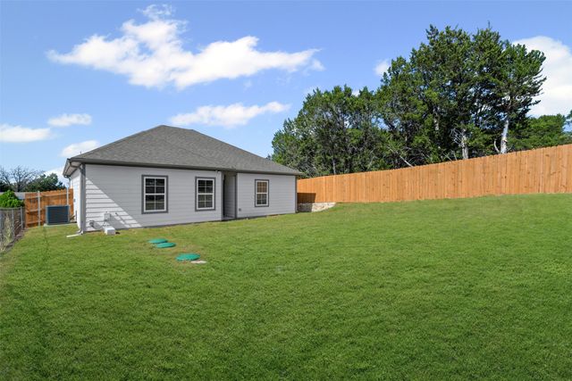 913 Pease River Drive, Granbury, TX 76048