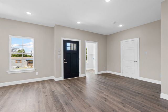 913 Pease River Drive, Granbury, TX 76048