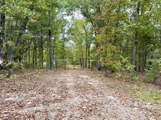 897 Private Road 5-200, Gainesville, MO 65655