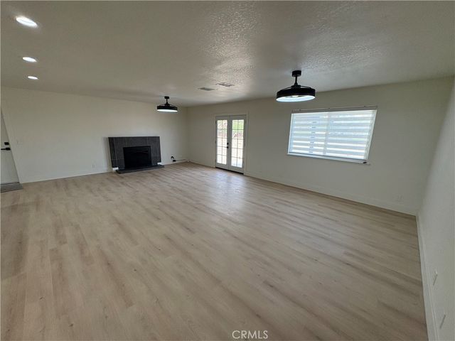 16854 Sholic St, Victorville, CA 92395