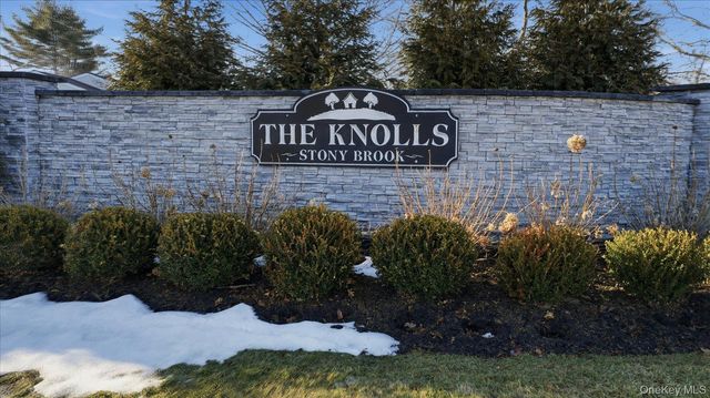 62 Knolls Drive, Stony Brook, NY 11790