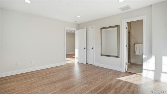 62 Knolls Drive, Stony Brook, NY 11790