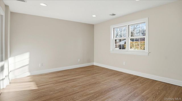 62 Knolls Drive, Stony Brook, NY 11790