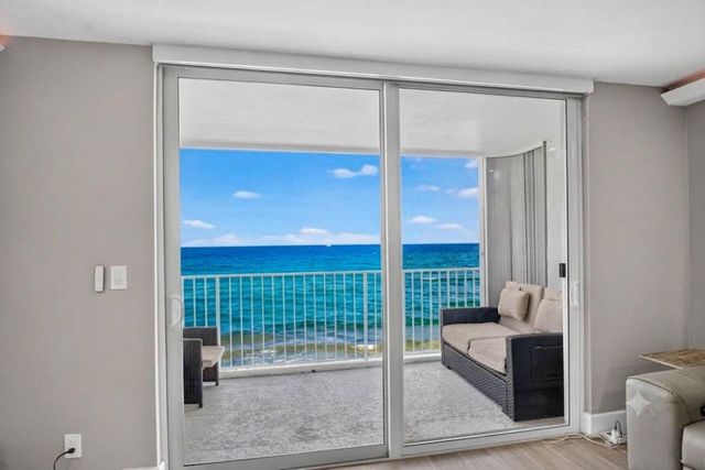 3580 S OCEAN Boulevard 4F, South Palm Beach, FL 33480