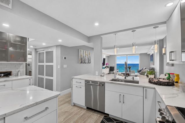 3580 S OCEAN Boulevard 4F, South Palm Beach, FL 33480