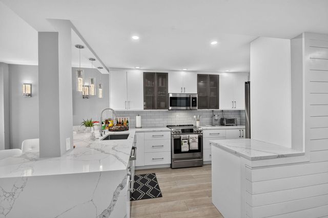 3580 S OCEAN Boulevard 4F, South Palm Beach, FL 33480