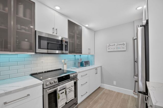 3580 S OCEAN Boulevard 4F, South Palm Beach, FL 33480