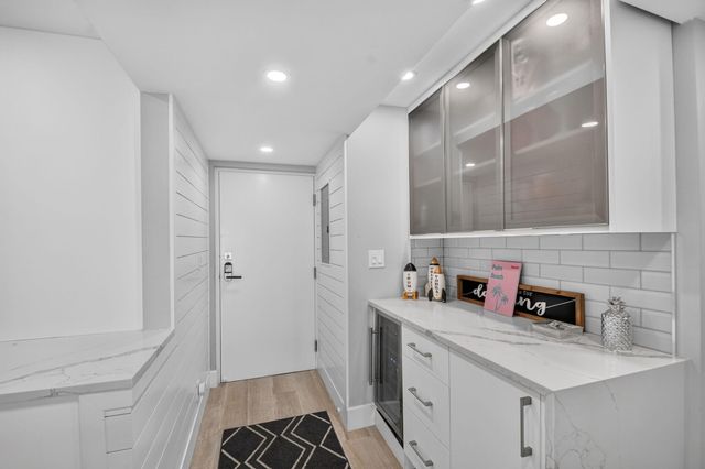 3580 S OCEAN Boulevard 4F, South Palm Beach, FL 33480